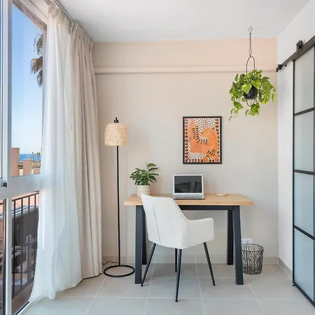 Apartment 1bdr 150m From Sea With Workspace Torrevieja