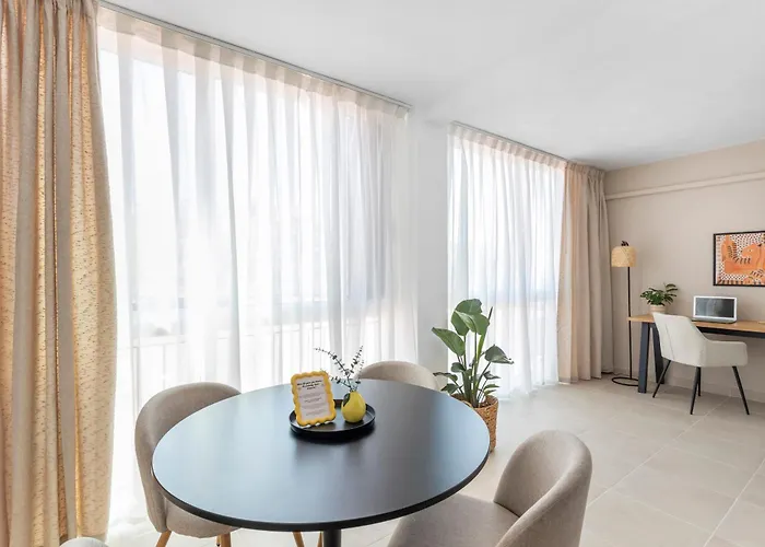 公寓 1bdr 150m From Sea With Workspace