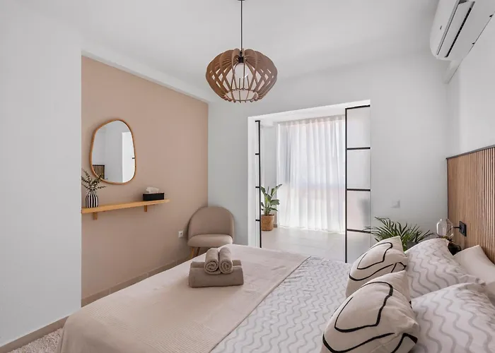 1bdr 150m From Sea With Workspace 公寓