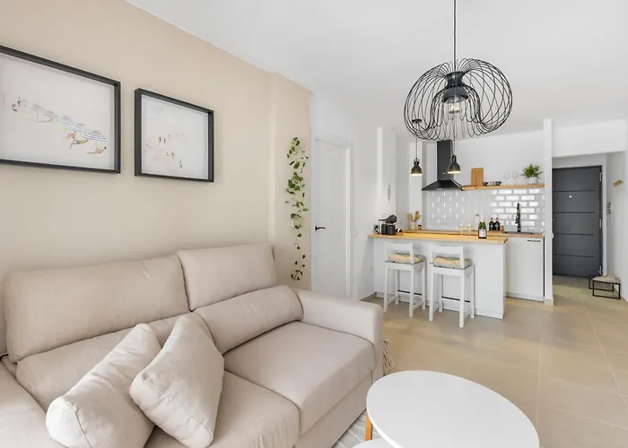 1bdr 150m From Sea With Workspace 托雷维耶哈