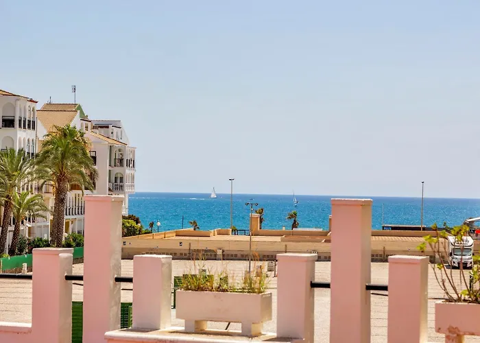 1bdr 150m From Sea With Workspace 公寓