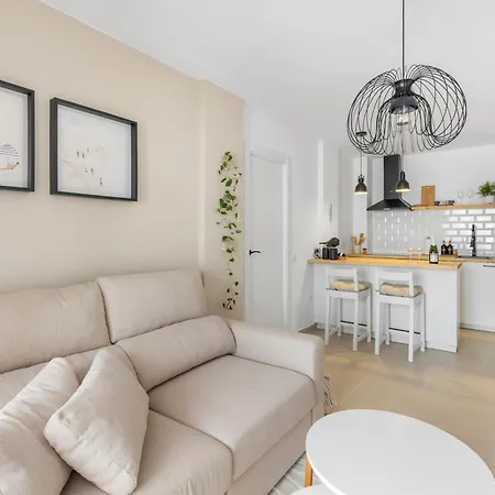 1bdr 150m From Sea With Workspace טורבייחה