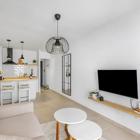 1bdr 150m From Sea With Workspace * טורבייחה