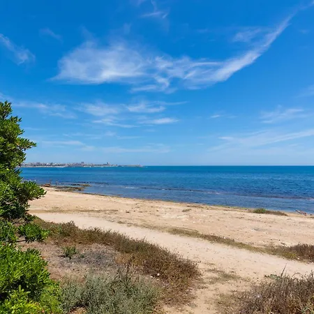 דירה 1bdr 150m From Sea With Workspace